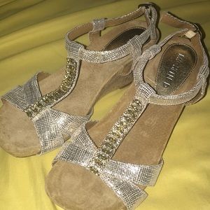 Michelle D. Wedge sandal - Size 7.5M